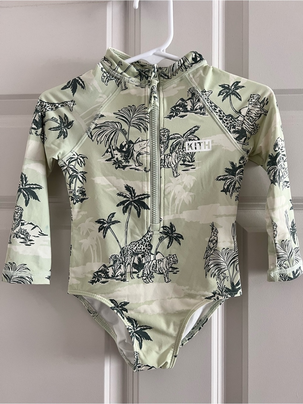 Kith Kids Light Green Safari Print Long-Sleeve Rashguard